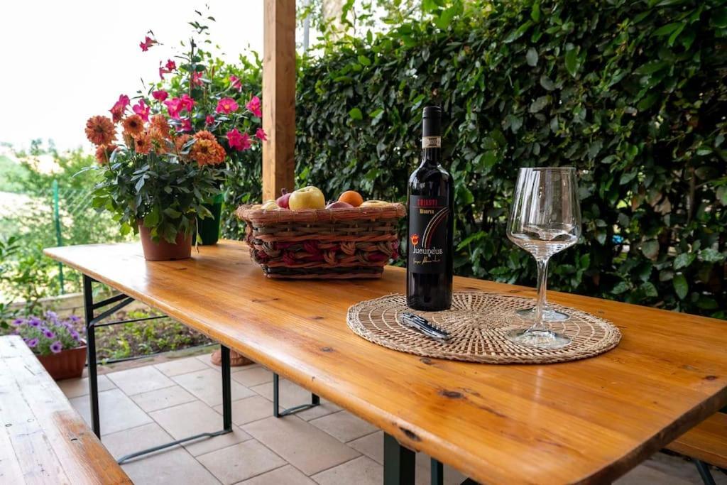 Casa Vacanze Santa Maria 체르탈도 외부 사진