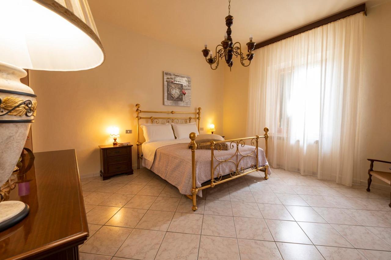 Casa Vacanze Santa Maria 체르탈도 외부 사진